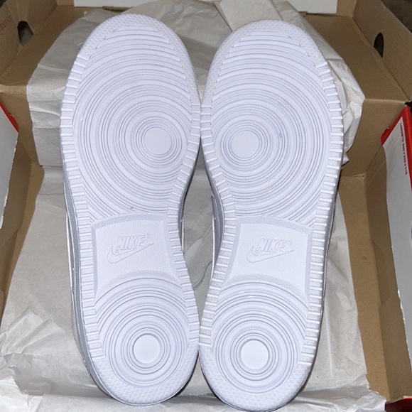 NikeCourt Vision Mid
Women's Shoes - Picture 7 of 7